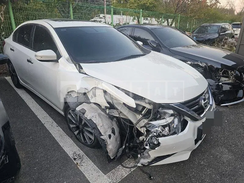 Photo 2 of 8: 2017 Nissan Altima 2.5 — Korean insurance auction