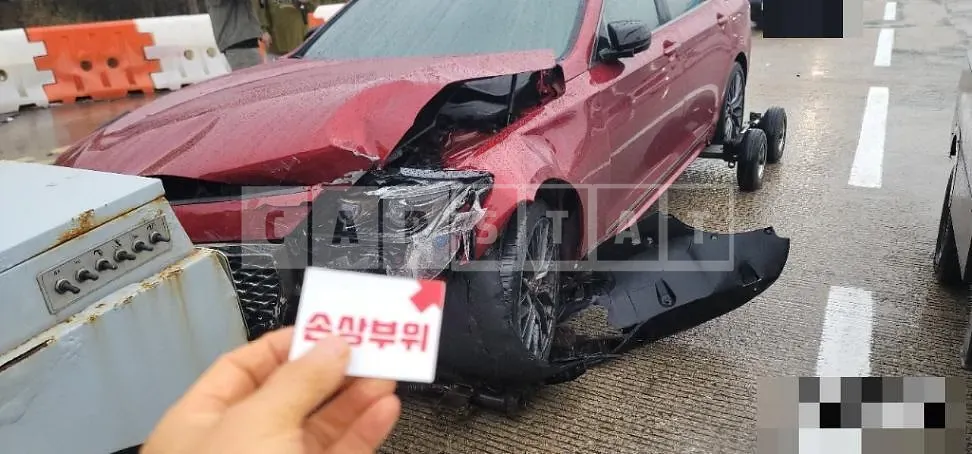 Photo 2 of 13: 2019 Genesis G80 3.3T — Korean insurance auction