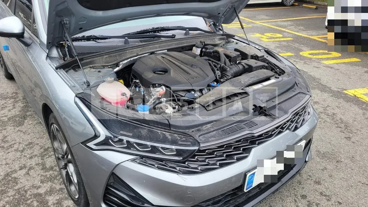 Photo 2 of 9: 2022 Kia K5 — Korean insurance auction