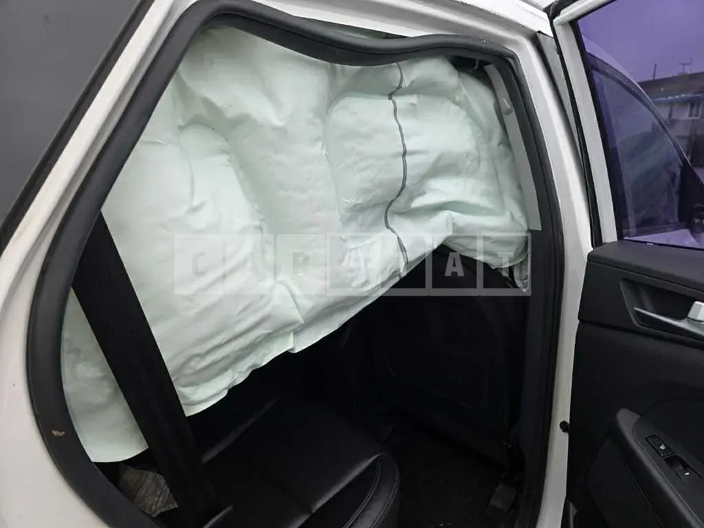 Photo 2 of 18: 2017 Hyundai Tucson, VIN KMHJ3815GHU432535 — Korean insurance auction