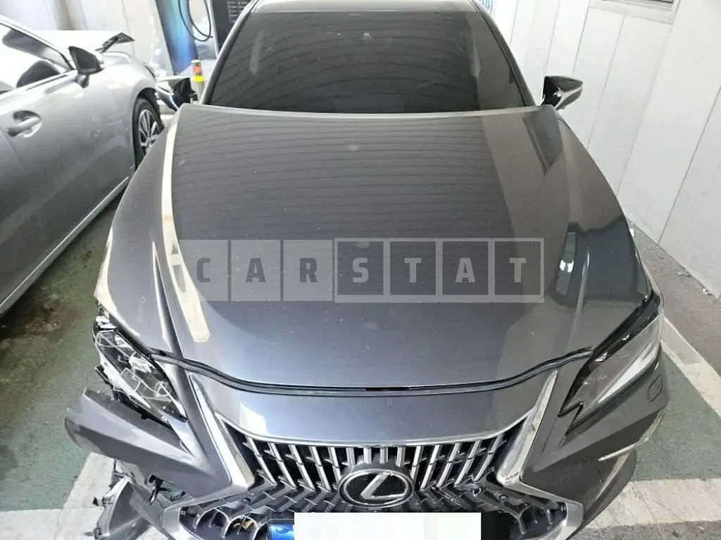 Photo 2 of 17: 2023 Lexus ES300h — Korean insurance auction