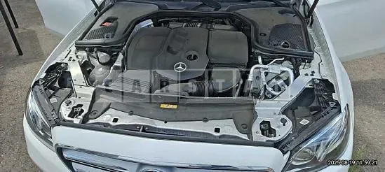 Photo 2 of 13: 2017 Mercedes-Benz E220 d — Korean insurance auction