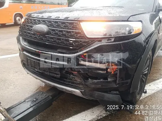Photo 2 of 7: 2021 Ford Explorer 3.0 — Korean insurance auction