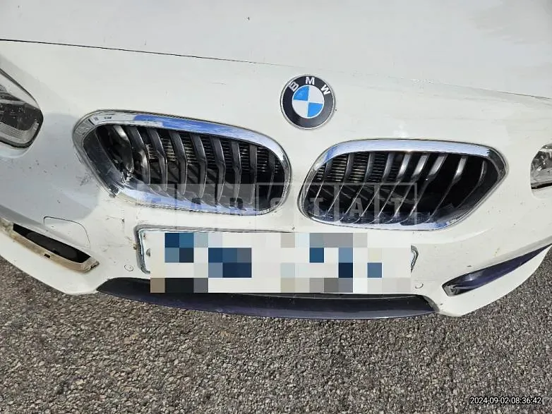 Photo 2 of 10: 2016 BMW 118d — Korean insurance auction