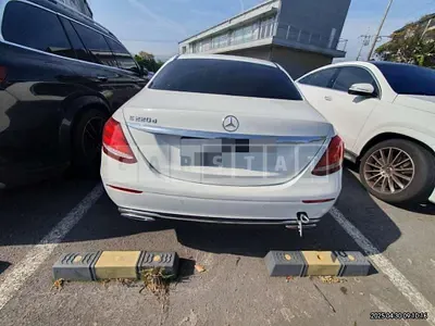 Photo 1 of 14: 2016 Mercedes-Benz E220 d — Korean insurance auction
