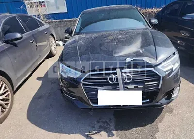 Photo 1 of 32: 2018 Audi I 40TFSI, VIN WAUZZZ8V1J1089913 — Korean insurance auction