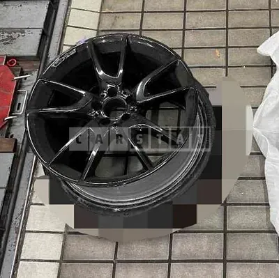 Photo 1 of 3: 2017 Mercedes-Benz Wheels AMG E43 4Matic Wheels, VIN WDDZF6EB7HA219357 — Korean insurance auction