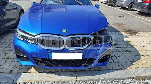 Photo 2 of 43: 2022 BMW 320i, VIN WBA5X5102NFM31390 — Korean insurance auction