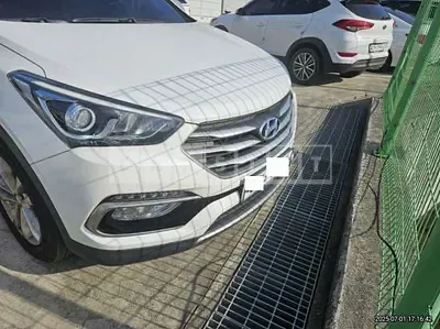 Photo 1 of 20: 2016 Hyundai Santa Fe — Korean insurance auction