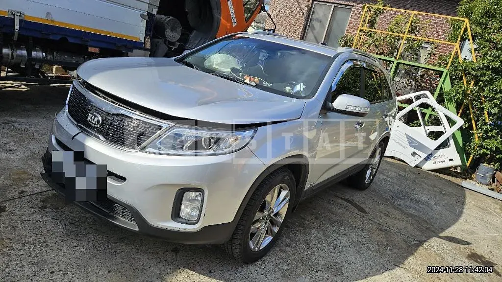 Photo 2 of 22: 2014 Kia Sorento R 4WD — Korean insurance auction