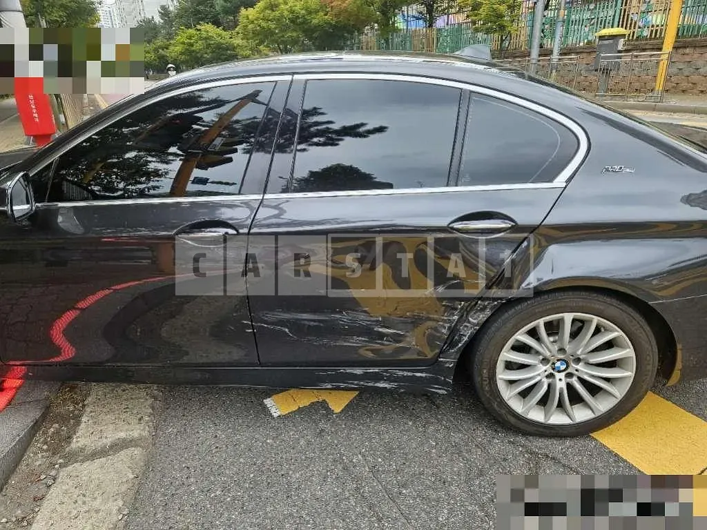 Photo 2 of 23: 2016 BMW 520d xDrive — Korean insurance auction