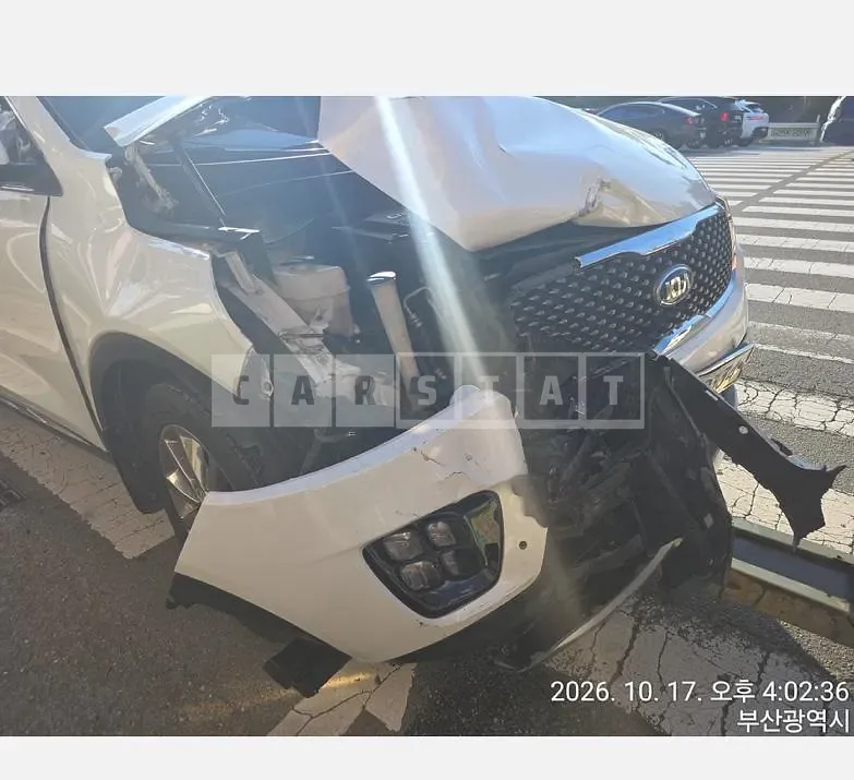 Photo 2 of 8: 2016 Kia Sorento 2.0 — Korean insurance auction