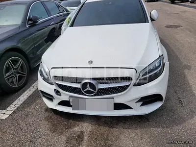Photo 1 of 17: 2019 Mercedes-Benz C220d 4Matic, VIN WDDWF1FB1KR451594 — Korean insurance auction