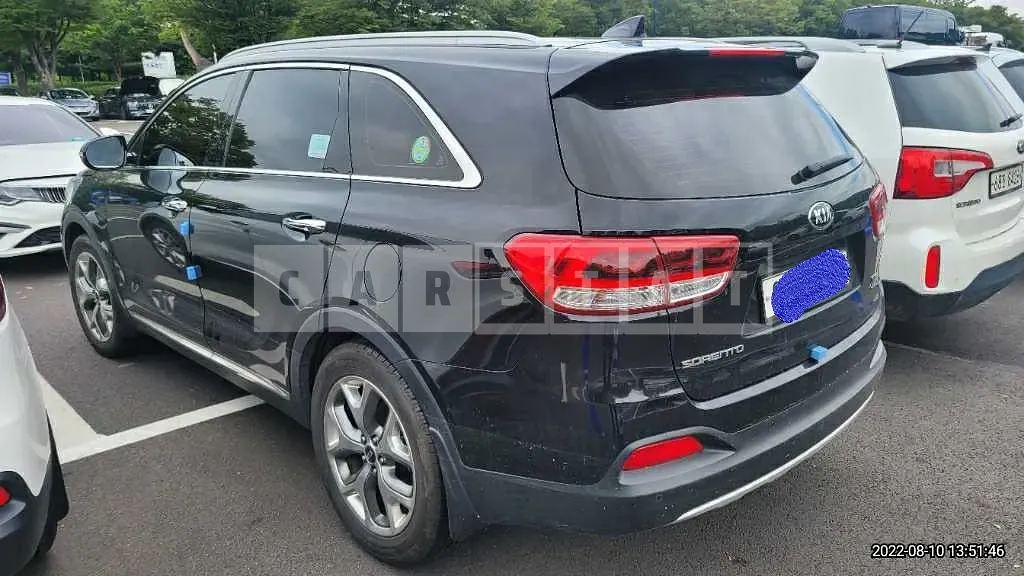 Photo 2 of 13: 2015 Kia Sorento, VIN KNAPH81BDFA066725 — Korean insurance auction