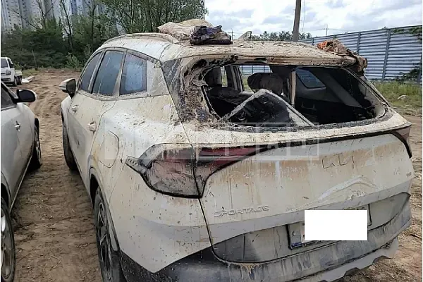 Photo 2 of 4: 2022 Kia Sportage, VIN KNAPV81GBNK003007 — Korean insurance auction