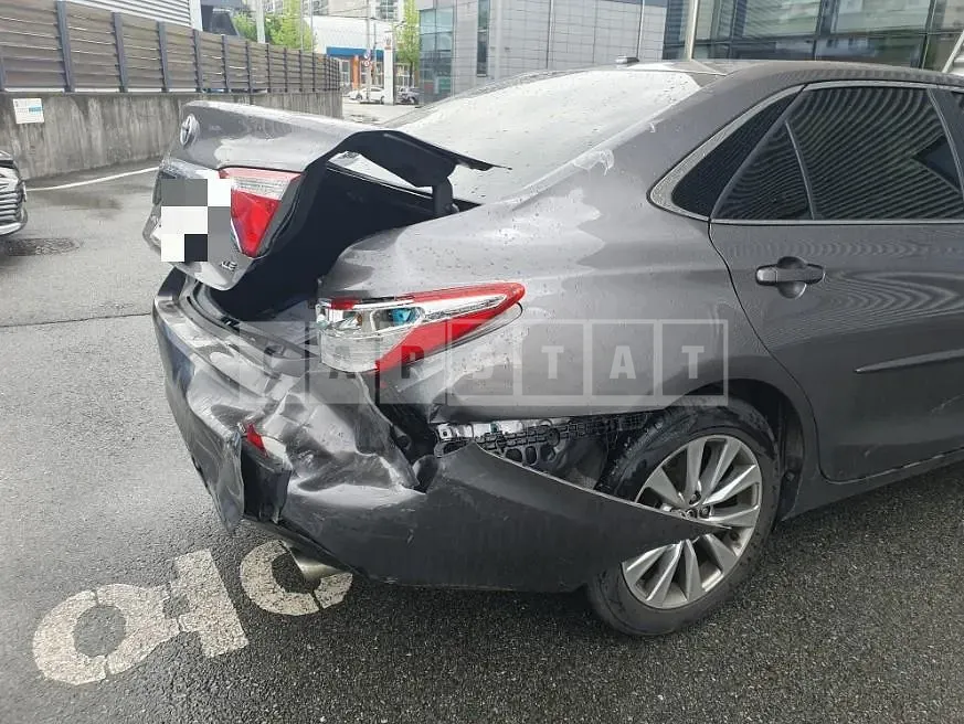 Photo 2 of 9: 2017 Toyota Camry 2.5 — Korean insurance auction
