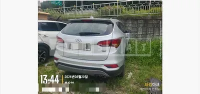 Photo 1 of 8: 2017 Hyundai Santa Fe 2.0 (4WD) — Korean insurance auction