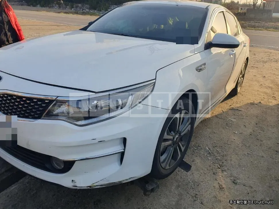 Photo 2 of 17: 2015 Kia K5 1.7 (Diesel), VIN KNAGT415GGA000466 — Korean insurance auction