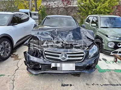 Photo 1 of 10: 2020 Mercedes-Benz E300 — Korean insurance auction