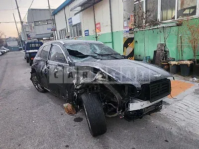 Photo 1 of 24: 2021 Genesis GV70, VIN KMTMA81BDMU037698 — Korean insurance auction