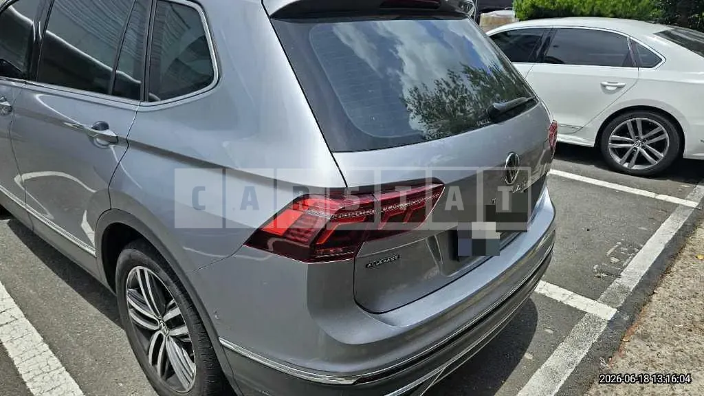 Photo 2 of 25: 2023 Volkswagen Tiguan All Space — Korean insurance auction