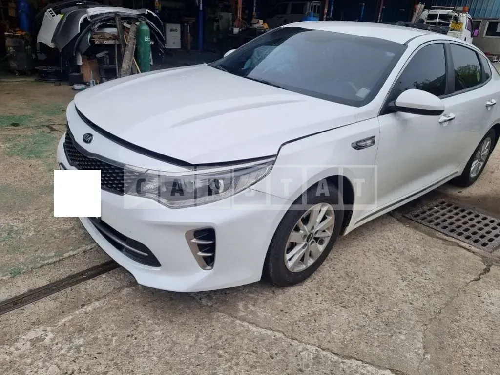 Photo 2 of 16: 2016 Kia K5 — Korean insurance auction
