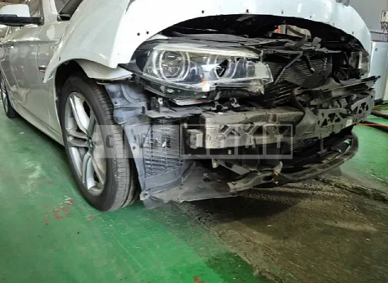 Photo 2 of 20: 2016 BMW 520d — Korean insurance auction