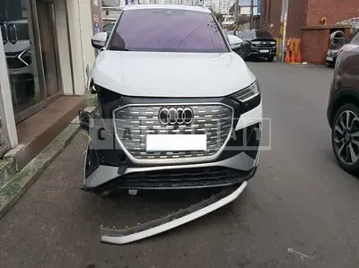 2022 AUDI Q4 e-tron 40