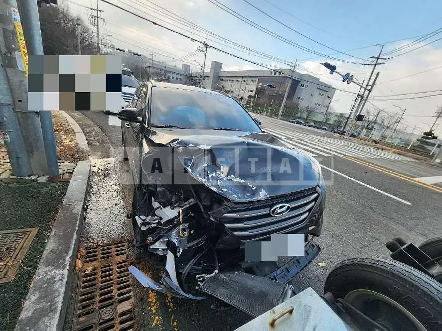 Photo 2 of 4: 2015 Hyundai Tucson TL 4WD — Korean insurance auction