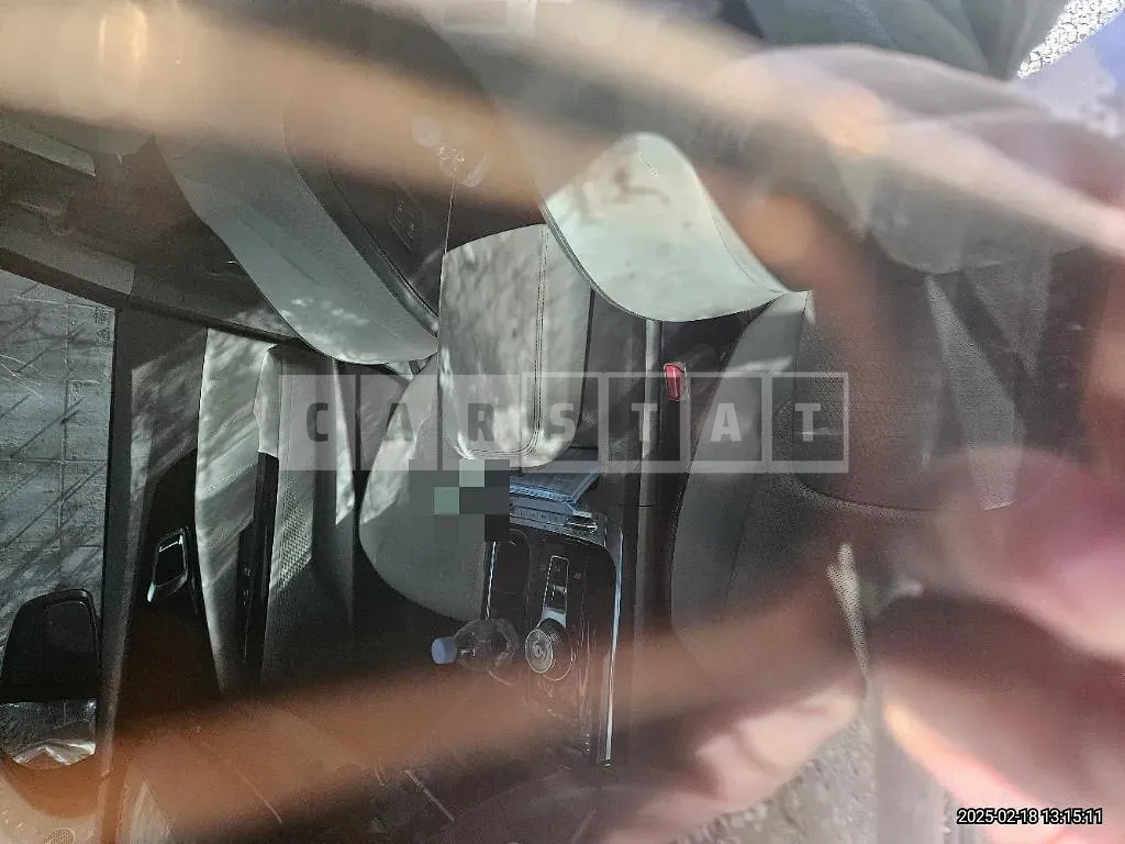 Photo 2 of 34: 2020 Kia Carnivals — Korean insurance auction