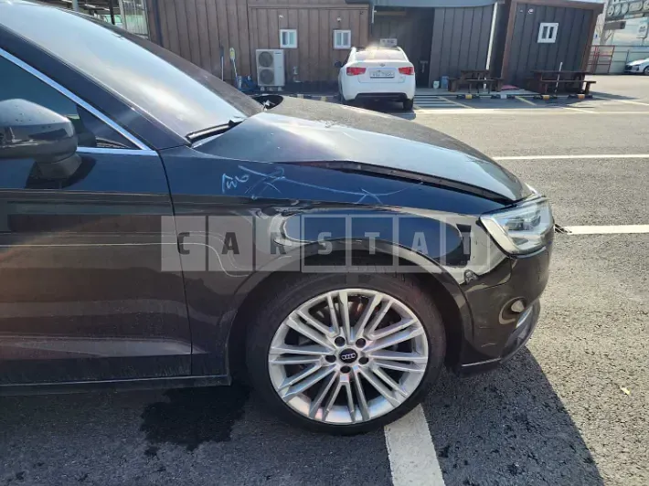 Photo 2 of 6: 2018 Audi I 40TFSI, VIN WAUZZZ8V0J1090647 — Korean insurance auction