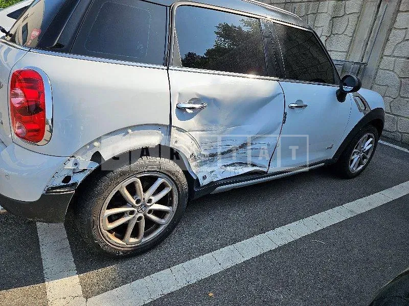 Photo 2 of 6: 2015 MINI Cooper D Countryman ALL4 — Korean insurance auction