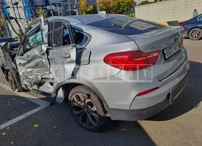 Photo 1 of 9: 2015 BMW X4 xDrive 20d, VIN WBAXX1100F0L97018 — Korean insurance auction