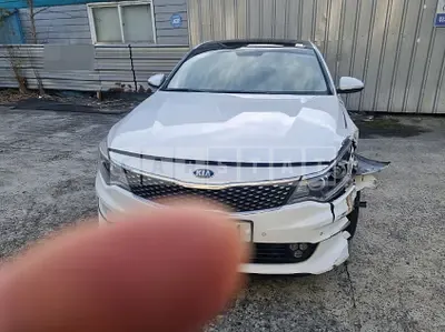 Photo 1 of 15: 2015 Kia K5 1.7 — Korean insurance auction