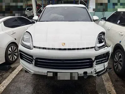 Photo 1 of 14: 2020 Porsche Cayenne — Korean insurance auction