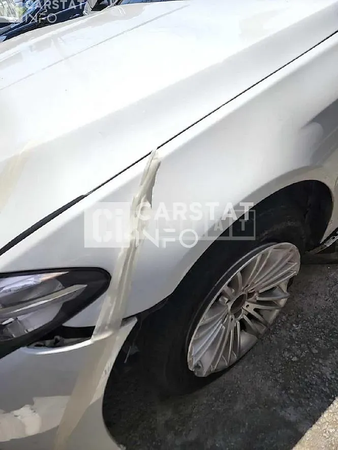 Photo 2 of 70: 2015 BMW 520d xDrive — Korean insurance auction