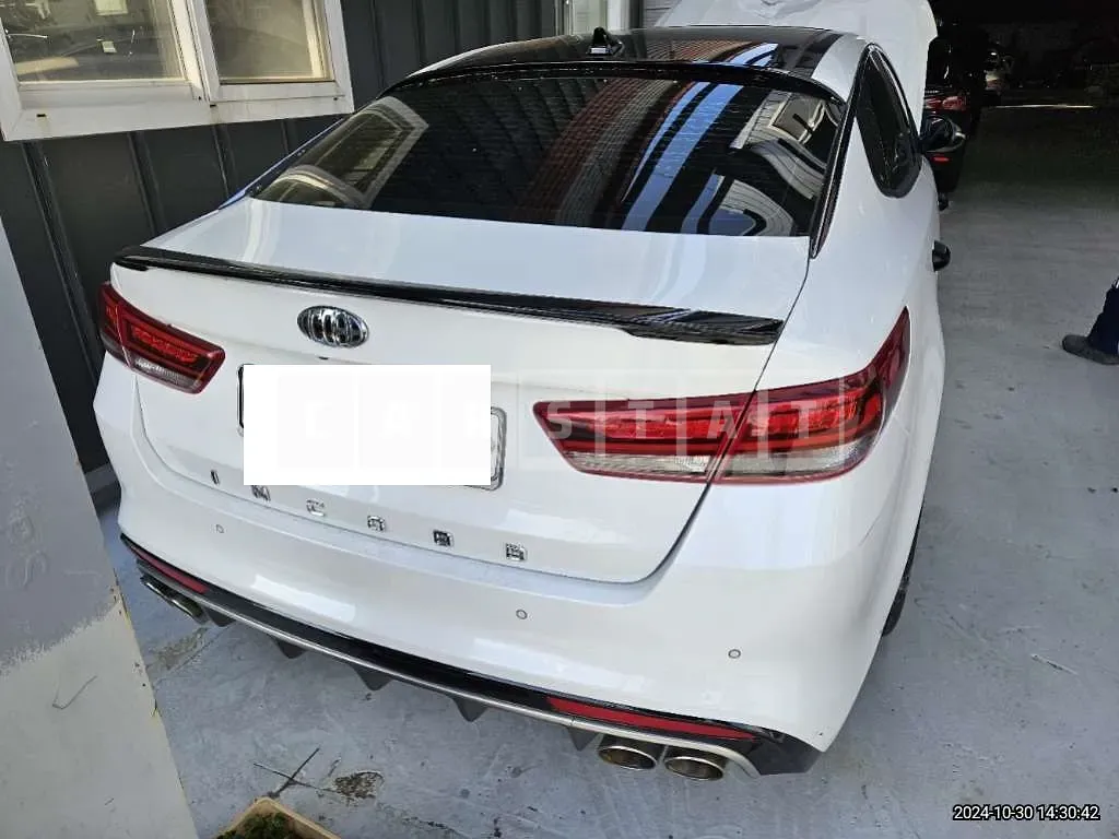 Photo 2 of 28: 2016 Kia K5 — Korean insurance auction