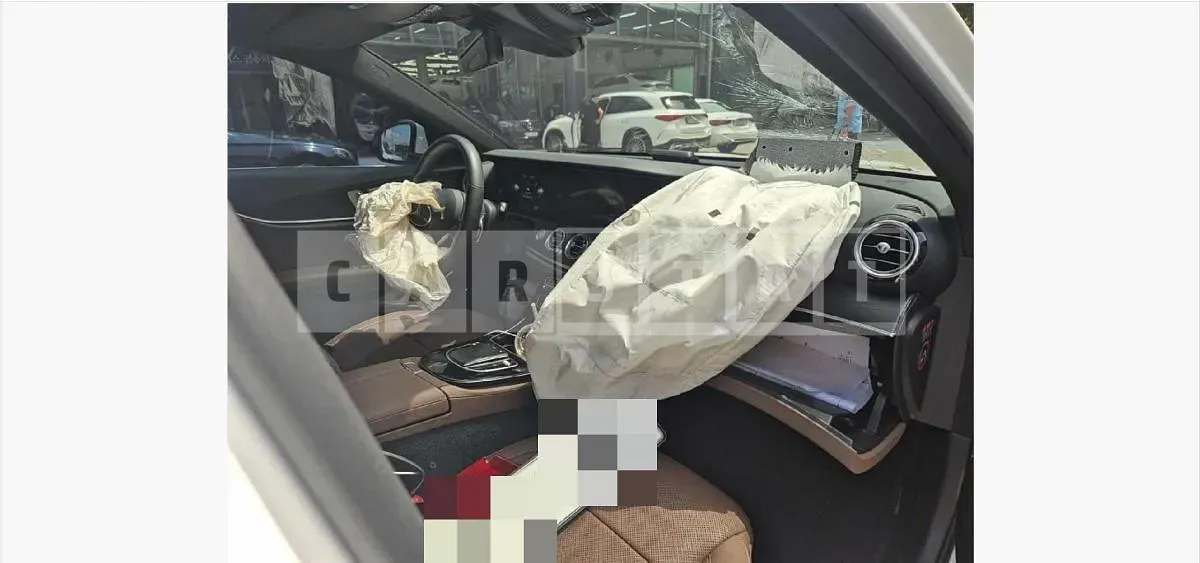 Photo 2 of 12: 2022 Mercedes-Benz E250 — Korean insurance auction