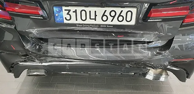 Photo 2 of 30: 2021 BMW 530i, VIN WBA71BH07MWX21847 — Korean insurance auction
