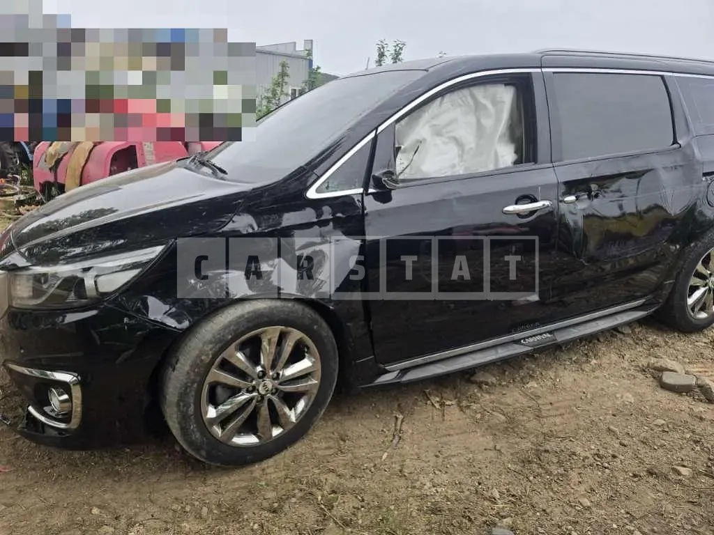 Photo 2 of 17: 2016 Kia Carnivals — Korean insurance auction