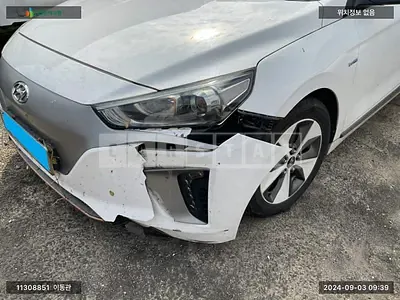 Photo 1 of 12: 2017 Hyundai IONIQ Electric, VIN KMHC851HFJU012826 — Korean insurance auction
