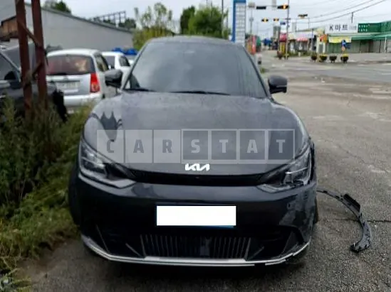 Photo 2 of 9: 2022 Kia EV6 — Korean insurance auction