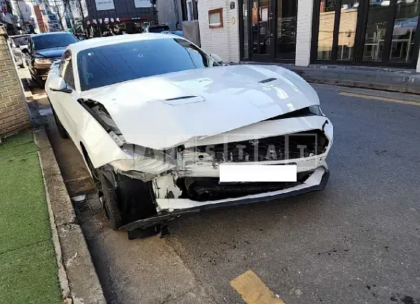 Photo 2 of 34: 2019 Ford Mustang 2.3 Coupe, VIN 1FA6P8TH0K5203018 — Korean insurance auction