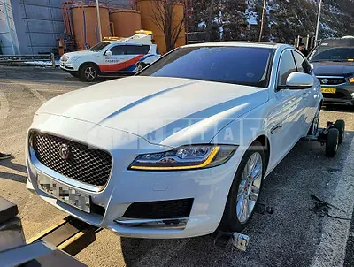 Photo 1 of 6: 2018 Jaguar XF 20d, VIN SAJBB4BNXJCY61805 — Korean insurance auction