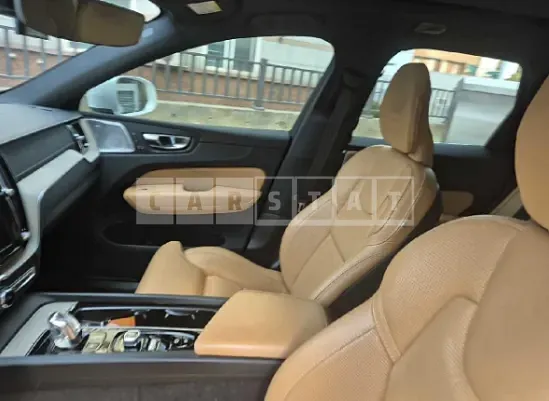 Photo 2 of 31: 2019 Volvo XC60 T8AWD — Korean insurance auction