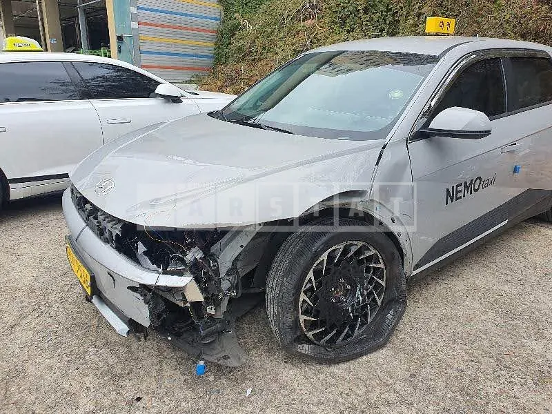 Photo 2 of 22: 2022 Hyundai IONIQ 5, VIN KMHKL81EFPU145655 — Korean insurance auction