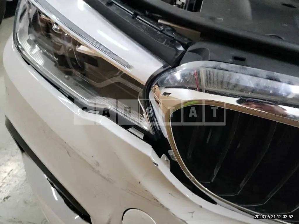 Photo 2 of 26: 2020 BMW 520i M Sport Package, VIN WBAJK9103LCE71726 — Korean insurance auction