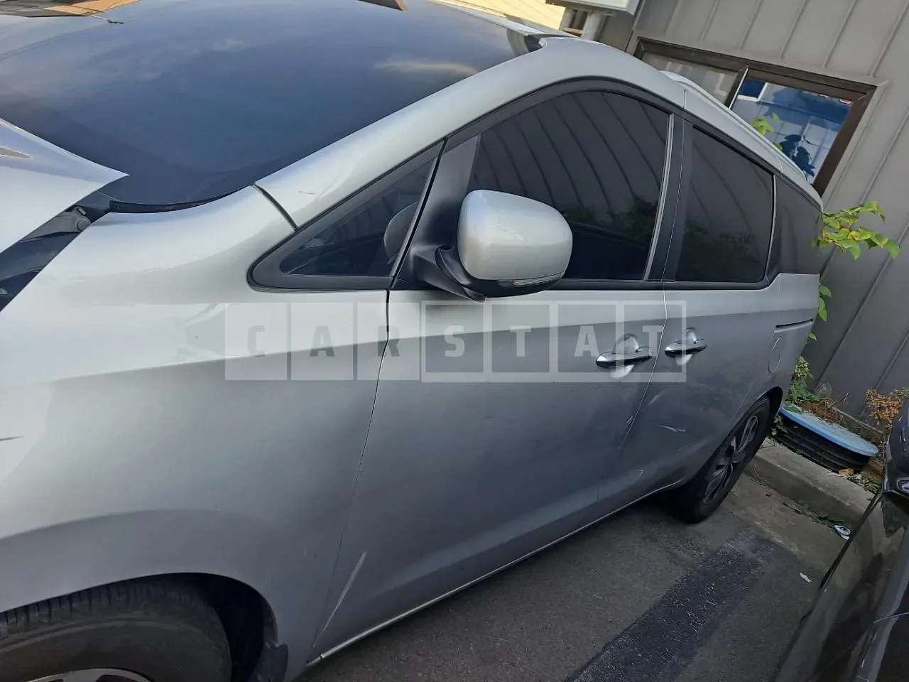 Photo 2 of 8: 2015 Kia Carnival, VIN KNAMB81ABFS072662 — Korean insurance auction