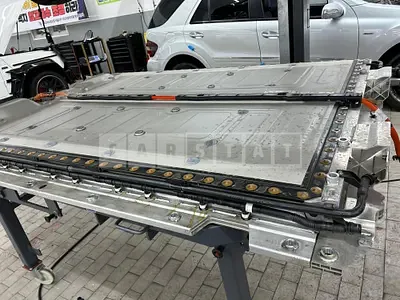 Photo 1 of 10: 2022 Mercedes-Benz Battery /EQE350 Electric Battery, VIN W1KEG2BB3NF005229 — Korean insurance auction