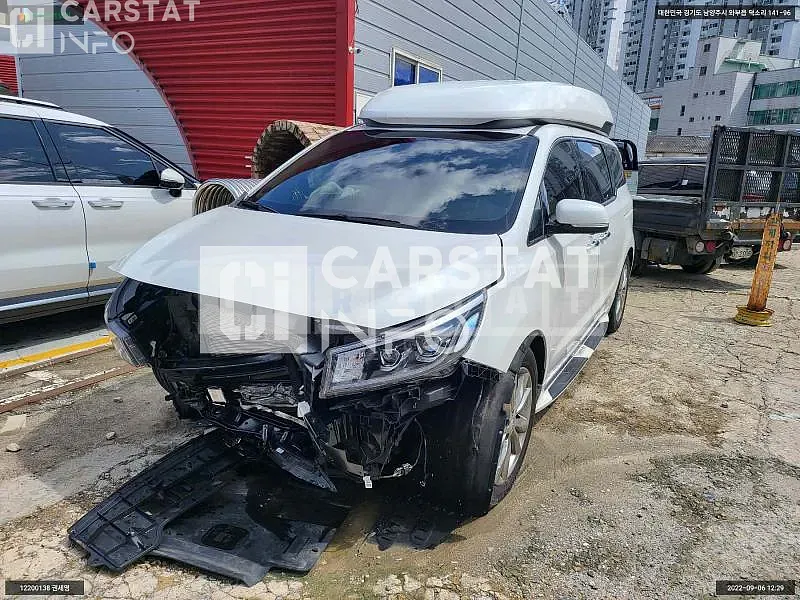 Photo 2 of 18: 2020 Kia Carnival High Limousine, VIN KNAME811BLS642526 — Korean insurance auction